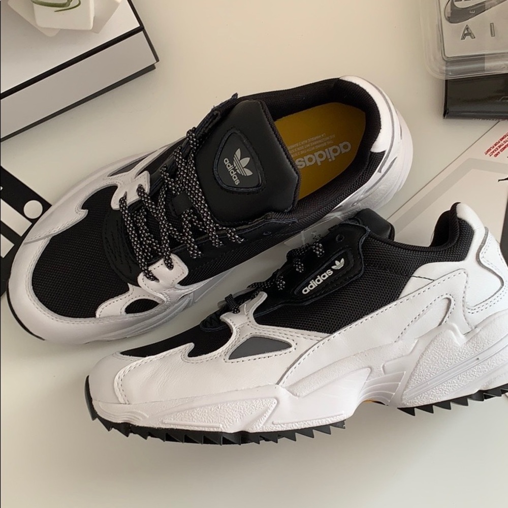 NWT adidas Falcon Oreo - Picture 6 of 9